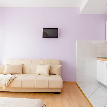 Apartments Mara Kaštela Екстериор снимка